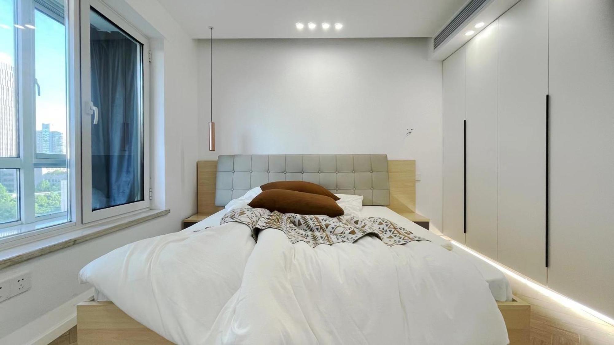 Eastern Hub - Jing'An Temple Branch Art Spacious 3-Bedroom, Sunny House With 2 Balconies Shanghai Exterior photo